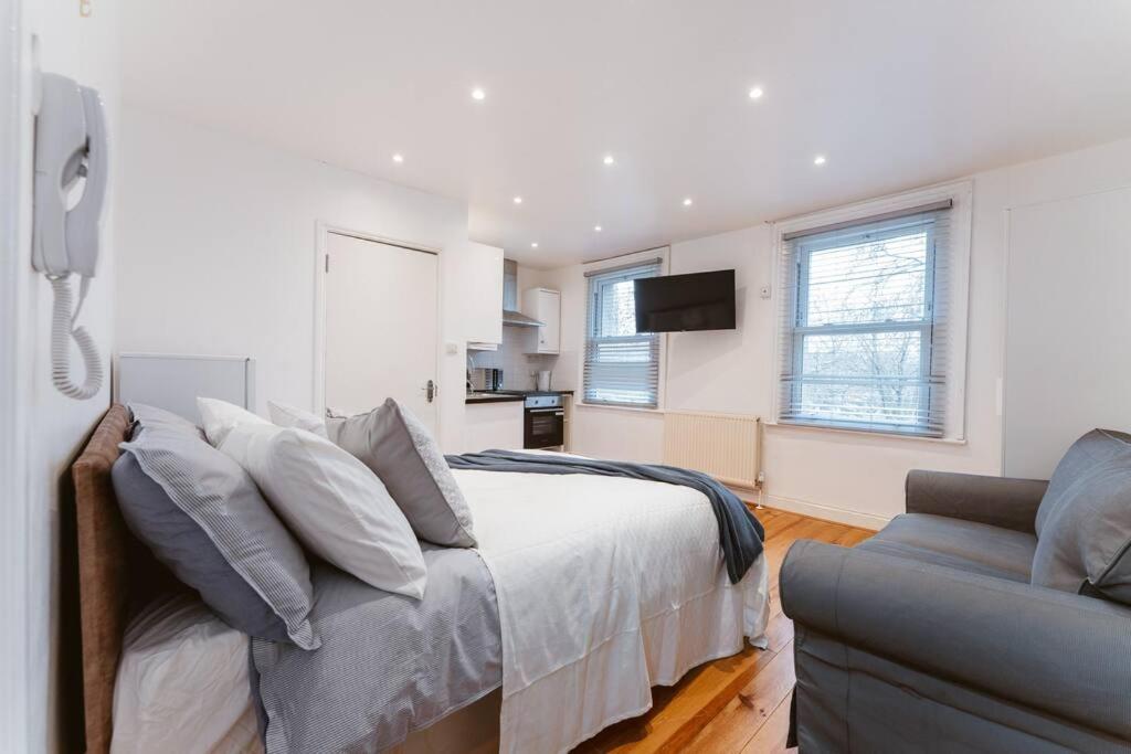 Your Lovely Studio Flat- West3 London Exterior photo